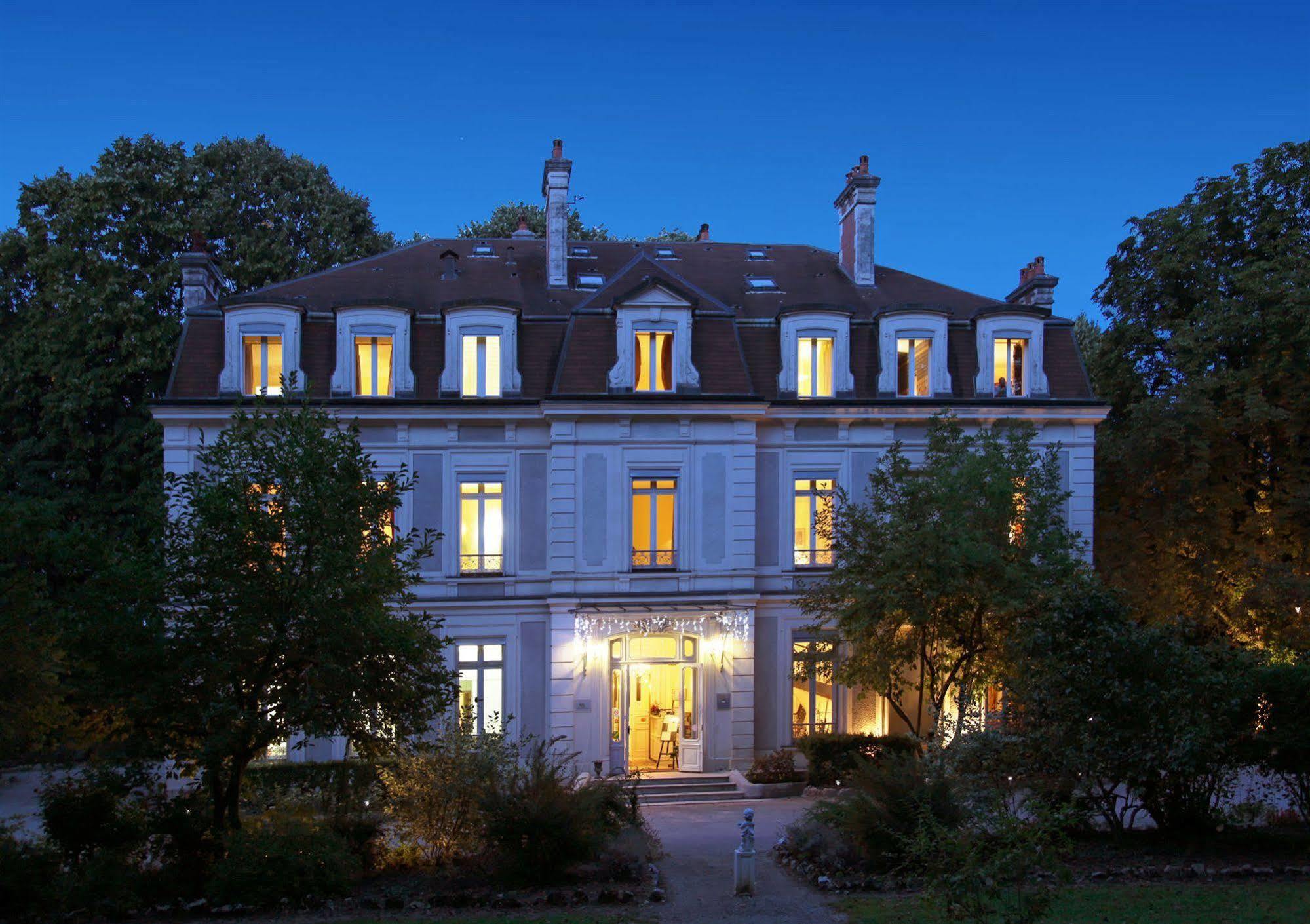 Chateau De La Dame Blanche - Logis Geneuille Dış mekan fotoğraf